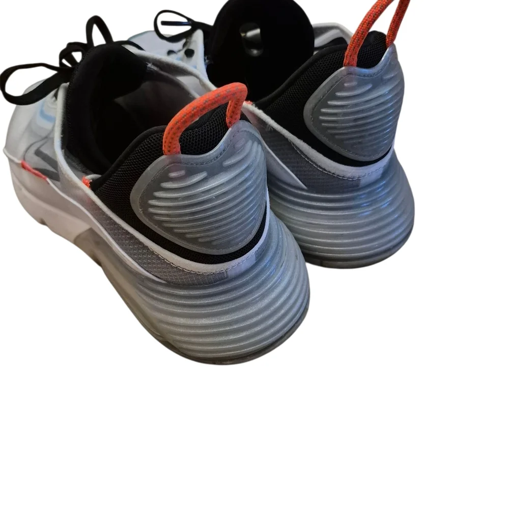 Nike Silver and‎ Black Athletic Shoes Sleek Design
